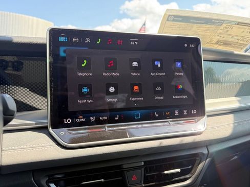 New 2026 Volkswagen Tiguan SE AWD/4WD image 42