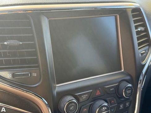 Used 2015 Jeep Grand Cherokee Limited AWD/4WD image 9