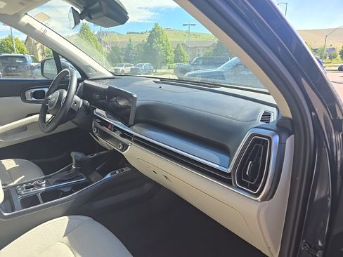 Certified 2025 Kia Sorento EX AWD/4WD image 7
