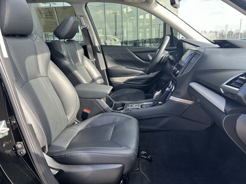 Used 2023 Subaru Forester Limited image 27