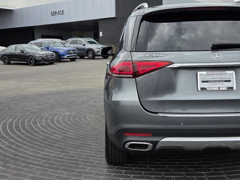 Certified 2022 Mercedes-Benz GLE 350 4MATIC w/ Premium Package image 11