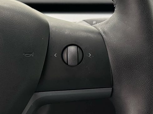 Used 2023 Tesla Model Y Long Range image 26