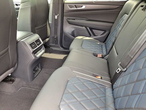 New 2026 Volkswagen Atlas Cross Sport SEL Premium R-Line image 22