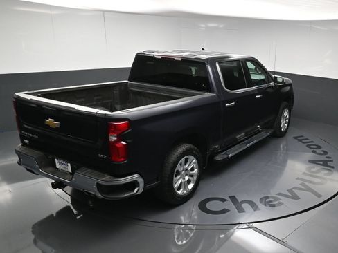 Used 2024 Chevrolet Silverado 1500 LTZ w/ Z71 Off-Road Package AWD/4WD image 33