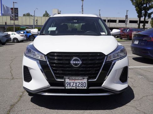 Used 2024 Nissan Kicks SV FWD image 6