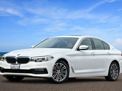 Used 2018 BMW 530e image 1