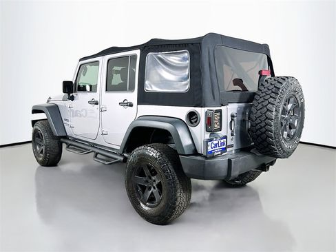 Used 2018 Jeep Wrangler Unlimited Sport w/ Connectivity Group image 5