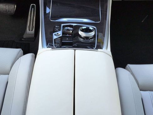 New 2026 BMW X5 xDrive40i w/ Executive Package image 19