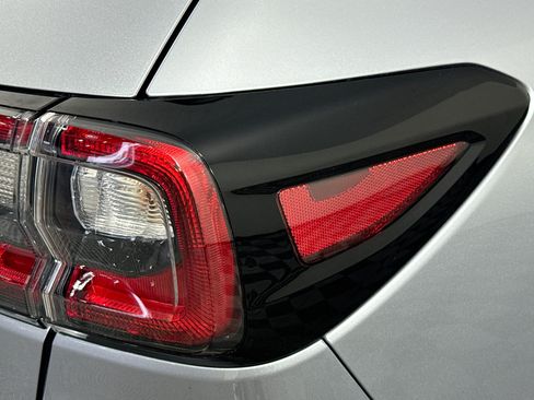 Used 2024 Subaru Outback Premium AWD/4WD image 32