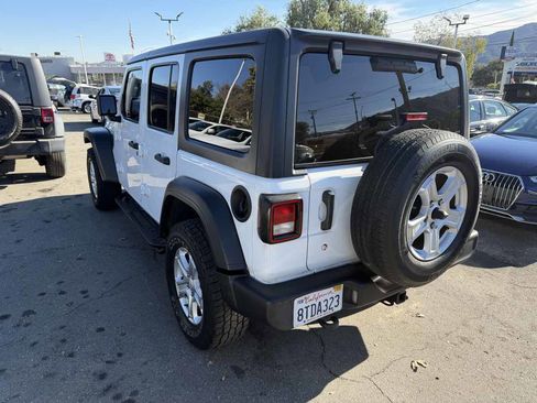 Used 2018 Jeep Wrangler Unlimited Sport S image 3