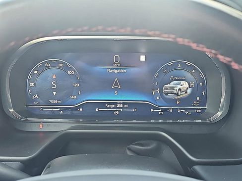 Used 2022 Chevrolet Tahoe RST w/ Luxury Package AWD/4WD image 19