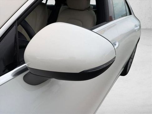 Used 2023 Mercedes-Benz CLA 250 image 10