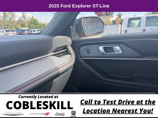 Used 2025 Ford Explorer ST-Line AWD/4WD image 23