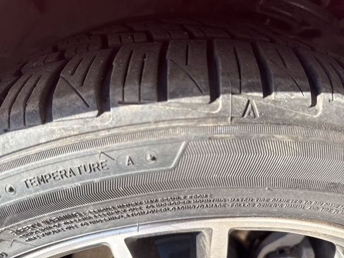 Used 2019 Ford Mustang Premium image 8