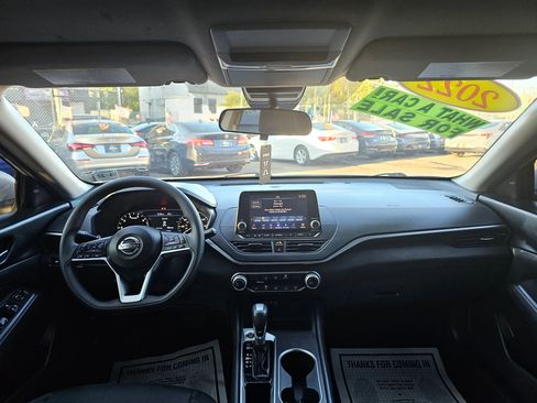 Used 2022 Nissan Altima 2.5 SV image 13