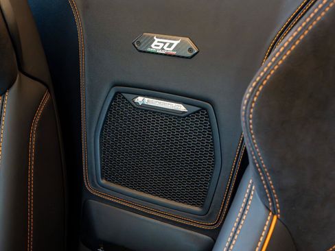 Used 2023 Lamborghini Huracan EVO RWD image 60