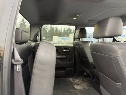 Used 2016 GMC Sierra 2500 SLT w/ All-Terrain HD Package image 9