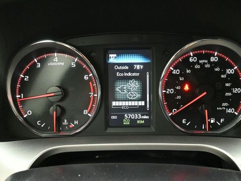 Used 2016 Toyota RAV4 SE FWD image 9