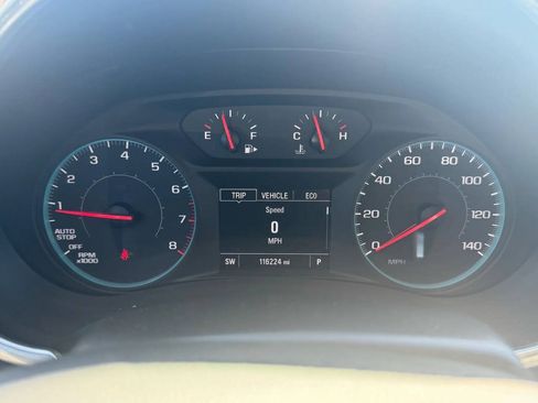 Used 2021 Chevrolet Malibu LT FWD image 24