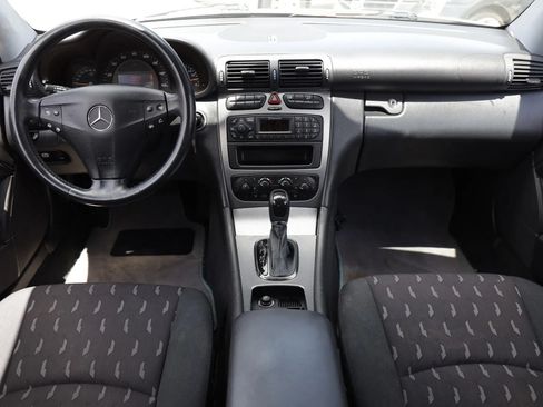 Used 2002 Mercedes-Benz C 230 Coupe image 21