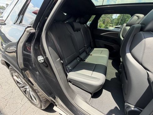 Used 2024 Cadillac Lyriq Luxury AWD/4WD image 32