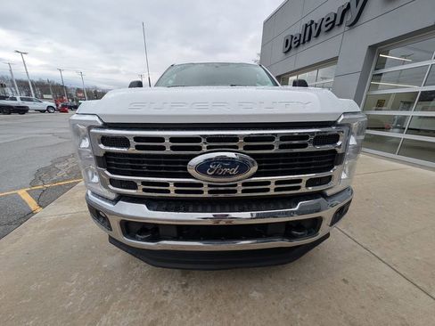Used 2024 Ford F250 XLT AWD/4WD image 9