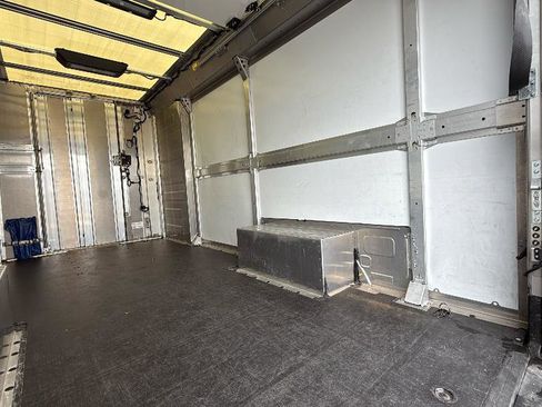 Used 2024 Chevrolet Brightdrop 600 w/ Battery Pack, Max Range AWD/4WD image 28