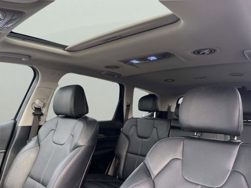 Used 2024 Kia Telluride EX image 35