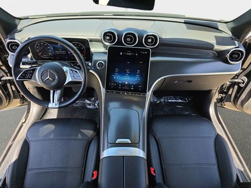 Used 2024 Mercedes-Benz GLC 300 4MATIC image 10