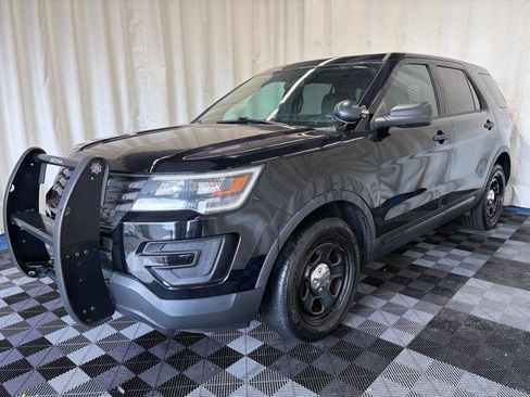 Used 2017 Ford Explorer 4WD Police Interceptor image 2