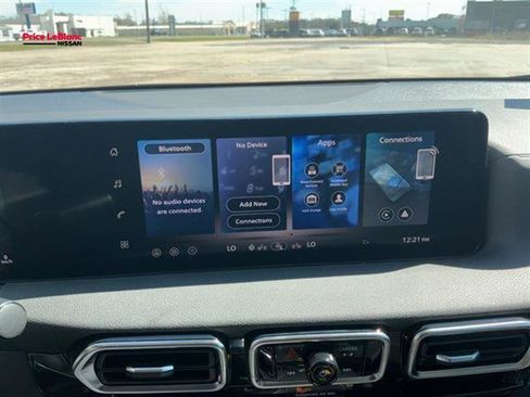 New 2026 Nissan Sentra SR w/ SR Premium Package FWD image 16