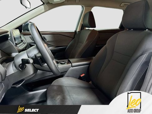 Used 2023 Nissan Rogue S AWD/4WD image 22
