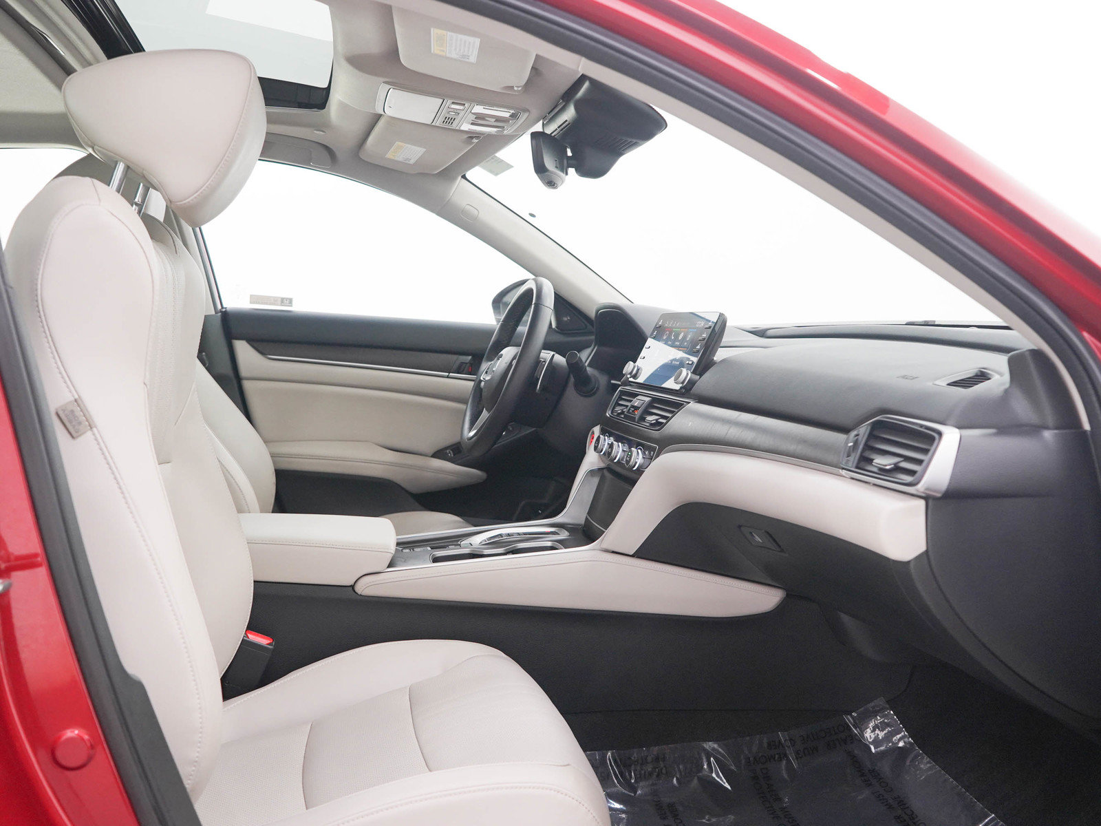 Used 2018 Honda Accord Touring image 11