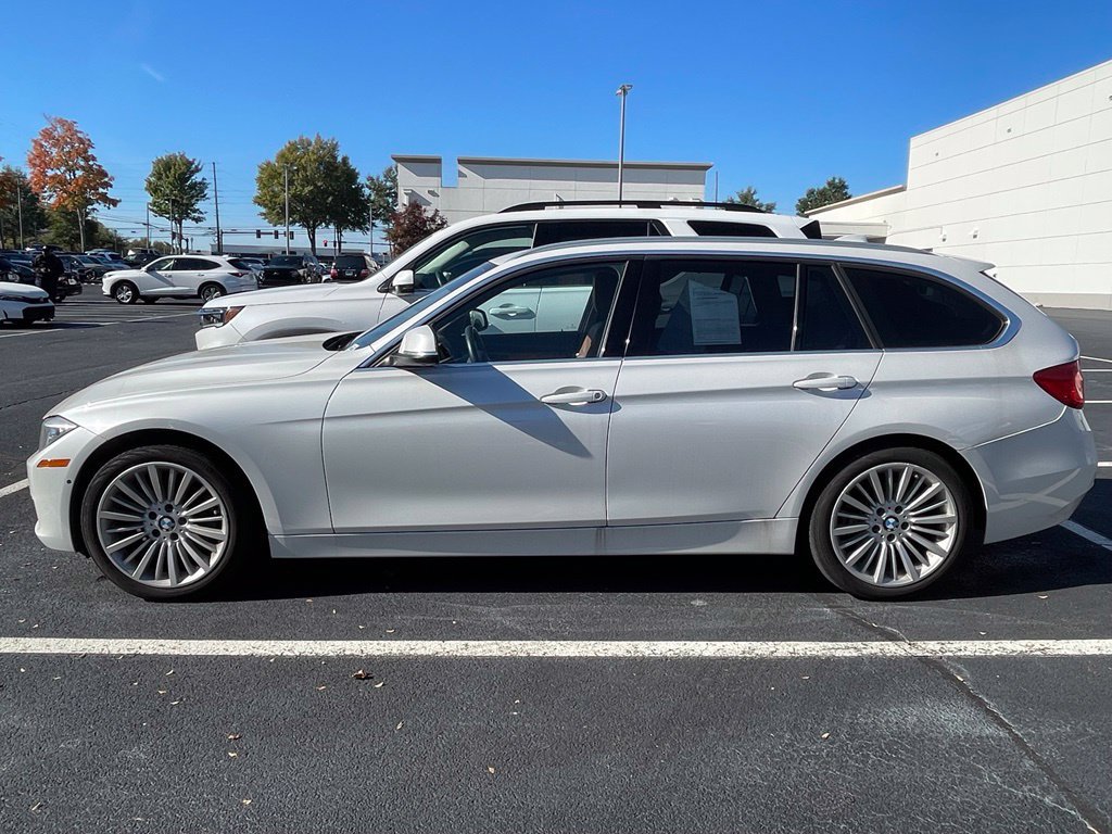 Used 2015 BMW 328i xDrive Wagon AWD/4WD image 2