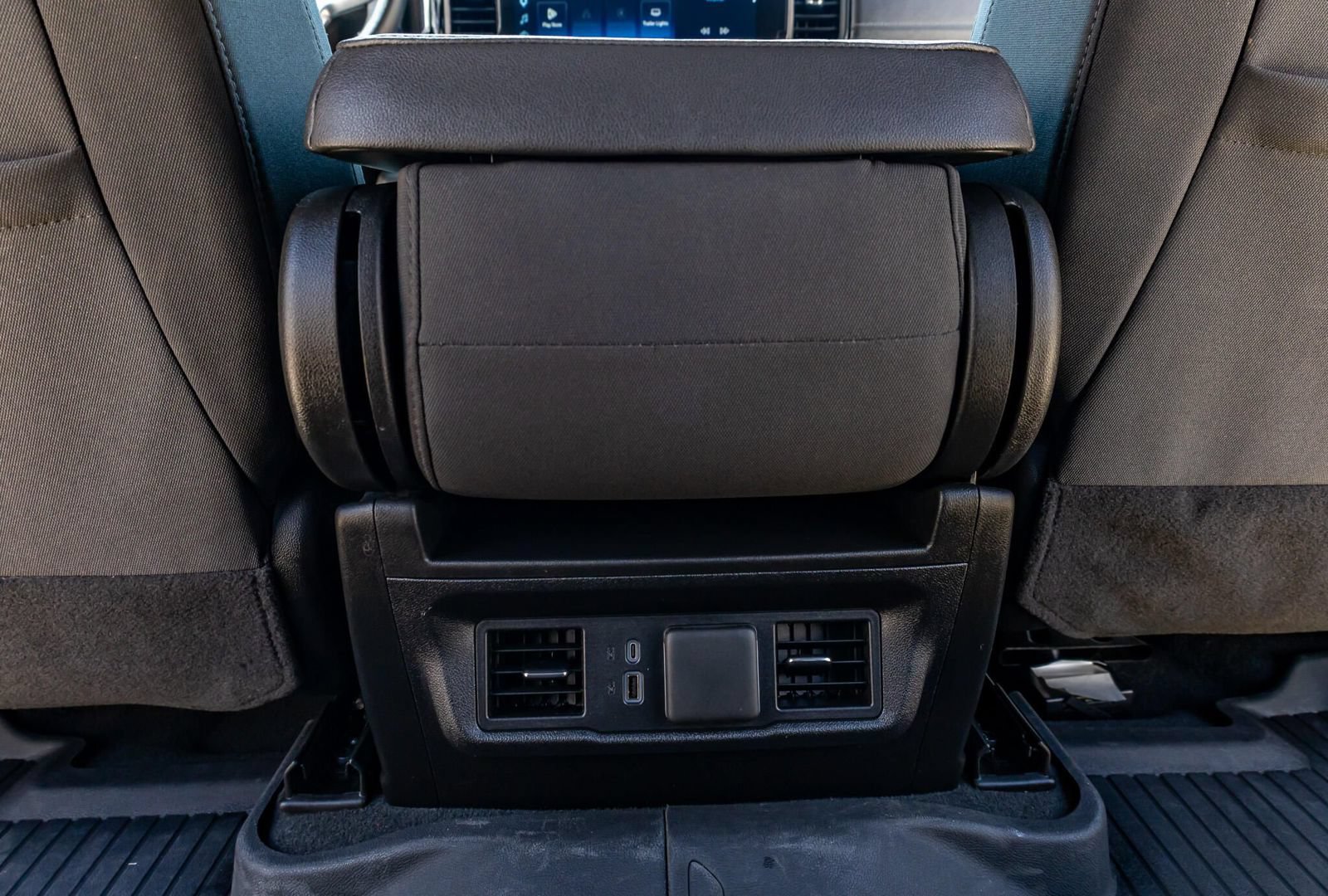 Used 2025 Chevrolet Silverado 2500 LT AWD/4WD image 30