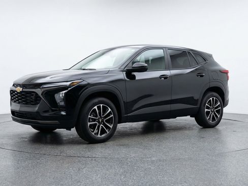 Used 2025 Chevrolet TrailBlazer LT image 3