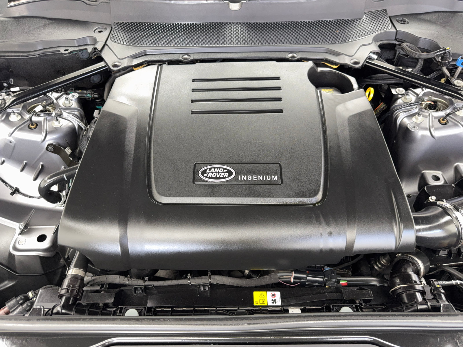 Used 2023 Land Rover Discovery S R-Dynamic AWD/4WD image 58
