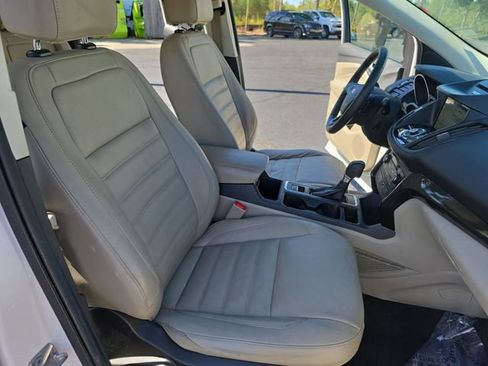 Used 2017 Ford Escape Titanium image 10