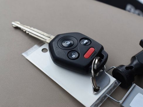 Used 2019 Subaru Outback 2.5i Premium image 12