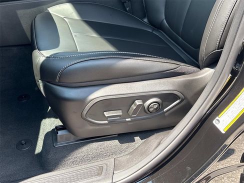 New 2025 Jeep Grand Cherokee L Limited w/ Black Appearance Package image 28