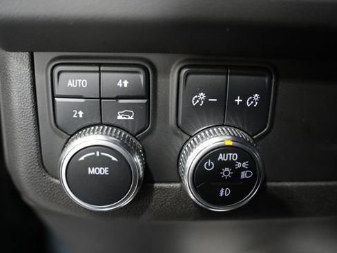 Used 2021 GMC Yukon SLT AWD/4WD image 13