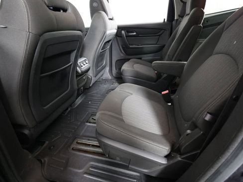 Used 2015 Chevrolet Traverse LT w/ Style and Technology Package image 17