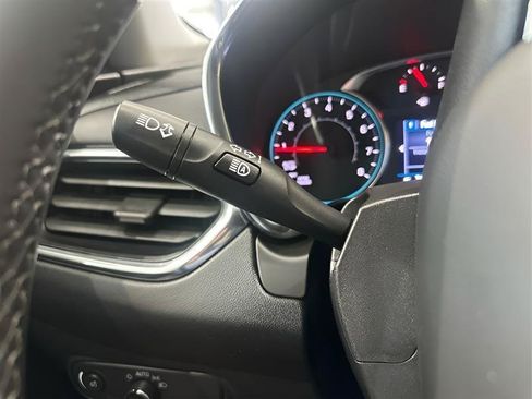 Used 2023 Chevrolet Equinox LT w/ Driver Convenience Package FWD image 18