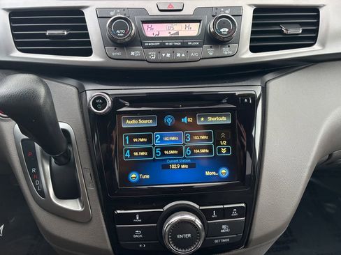 Used 2016 Honda Odyssey EX-L image 29