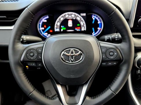 Certified 2025 Toyota RAV4 XLE image 19