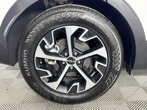 Used 2025 Kia Sportage EX FWD image 31