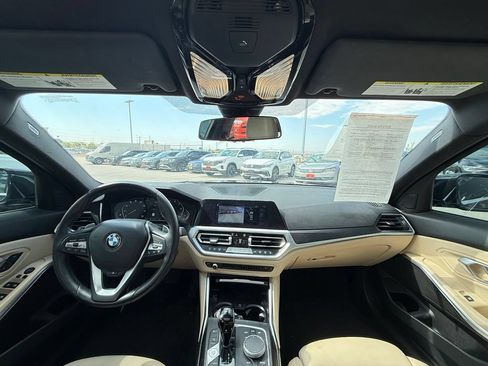 Used 2022 BMW 330i xDrive Sedan w/ Driving Assistance Package AWD/4WD image 9