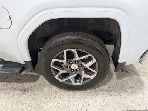 Used 2026 GMC Sierra 1500 SLT w/ SLT Premium Plus Package AWD/4WD image 13