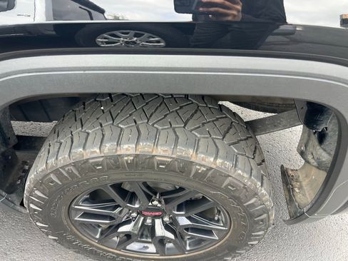 Used 2024 GMC Sierra 1500 Elevation AWD/4WD image 8