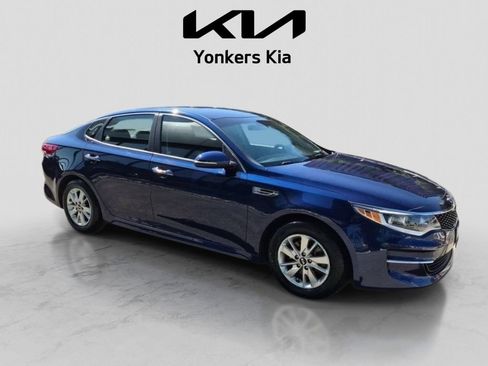 Used 2017 Kia Optima LX FWD image 4